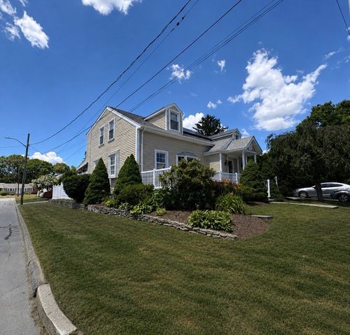 231 Adelaide St, New Bedford, MA, 02745-3012 | Card Image