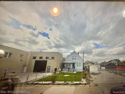 11809 Conant St, Hamtramck, MI, 48212-3139 | Card Image