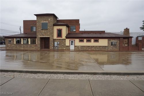 29110 Euclid Ave, Wickliffe, OH, 44092-2468 | Card Image