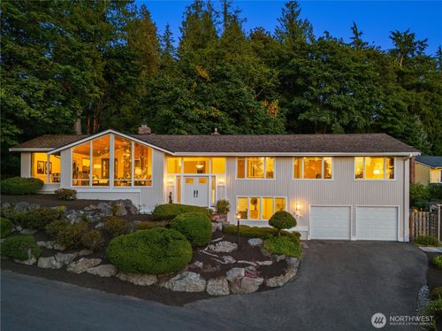 8413 Se 53rd Pl, Mercer Island, WA, 98040-4600 | Card Image