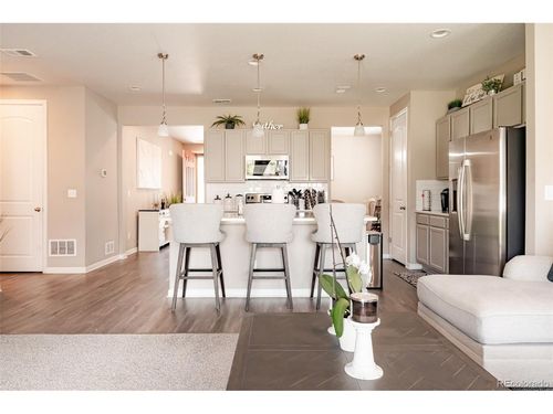 10582 Yosemite St, Commerce City, CO, 80640-7782 | Card Image