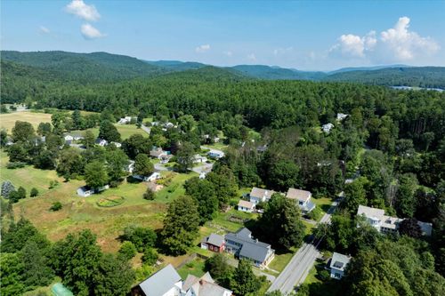 95 Church St, Chester, VT, 05143-9384 | Card Image
