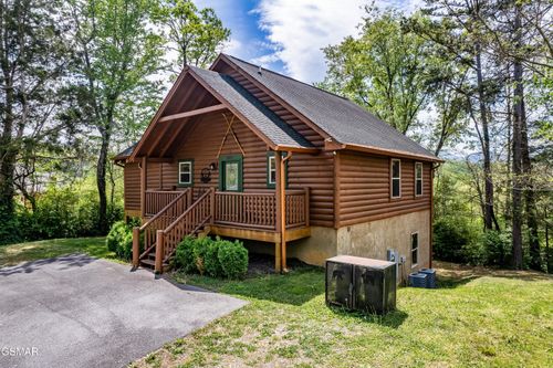 3922 Valley View Dr, Pigeon Forge, TN, 37863 | Card Image
