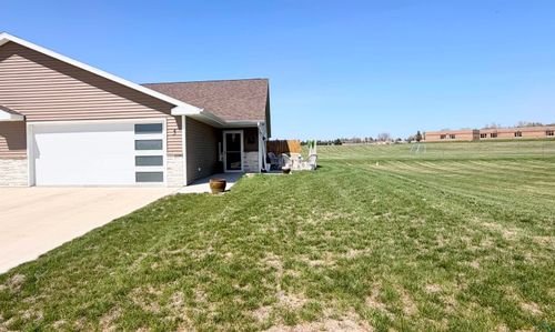 1821 W 6th St, Storm Lake, IA, 50588-2805 | Card Image