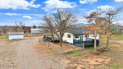 1143 Sierra Vista Dr, Chino Valley, AZ, 86323-6492 | Card Image