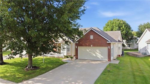 4907 Ashbey Dr, Saint Joseph, MO, 64506-4547 | Card Image