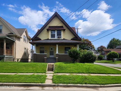 555 Nicholas St, Toledo, OH, 43609-2917 | Card Image