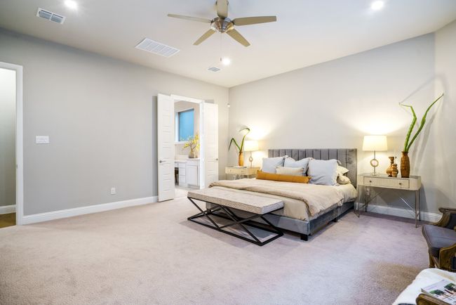 Large primary bedroom with ensuite bath. | Image 21