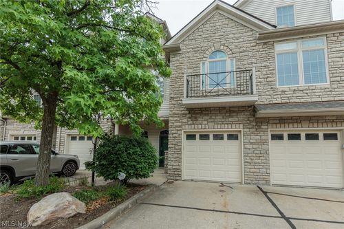 3192 Richmond Rd, Beachwood, OH, 44122-3269 | Card Image