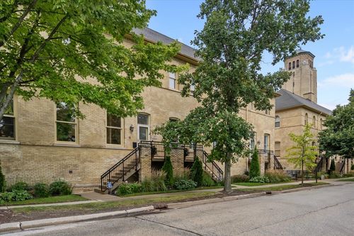 271 Whistler Rd, Highland Park, IL, 60035-5947 | Card Image
