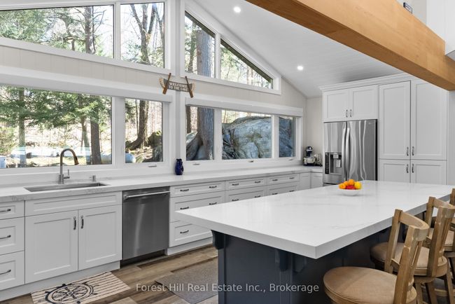 1050 Fair Lee Park Rd, House other with 3 bedrooms, 2 bathrooms and 4 parking in Minett ON | Image 11