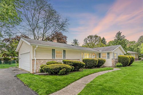 6313 Tamiami Dr, Downers Grove, IL, 60516-2109 | Card Image