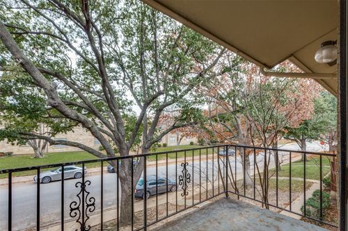 apt-d-5844 Sandhurst Ln, Dallas, TX, 75206-4917 | Card Image