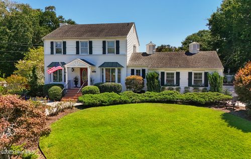 205 Roanoke Ave, Morehead City, NC, 28557-2733 | Card Image
