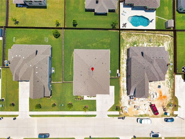 Aerial view of a pool area | Image 34
