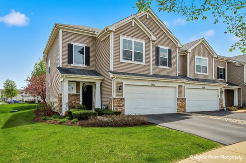 1417 Newport Cir, Pingree Grove, IL, 60140-2072 | Card Image