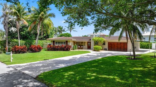 910 Banyan Dr, Delray Beach, FL, 33483-4916 | Card Image
