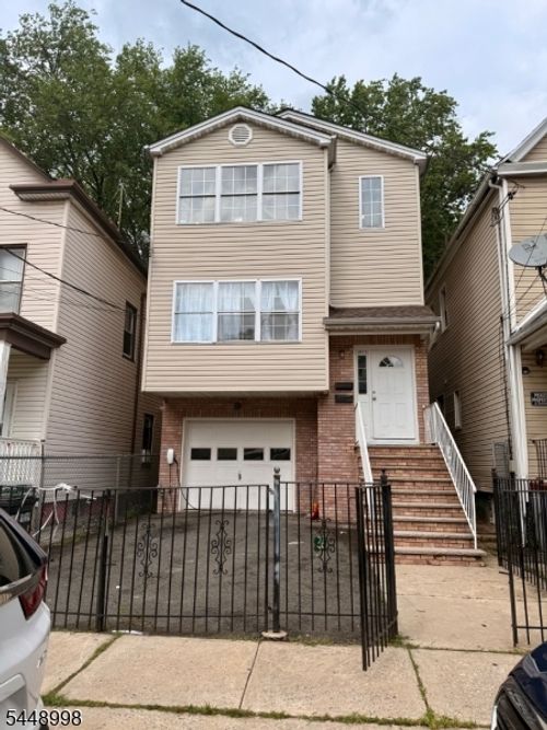 1073 Bond St, Elizabeth, NJ, 07201-1473 | Card Image