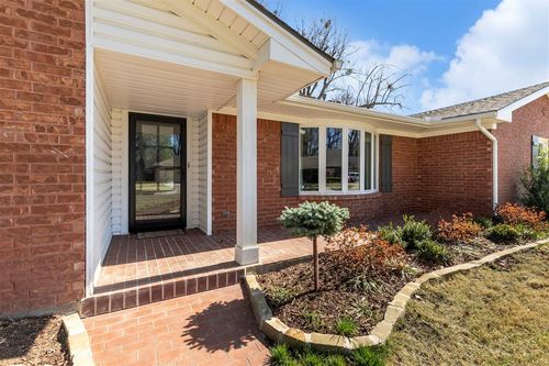 1405 Cherry Laurel Dr, Norman, OK, 73072-6811 | Card Image