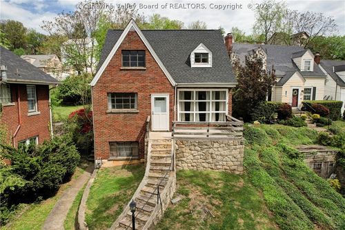 1207 West Ave, Charleston, WV, 25302-2401 | Card Image