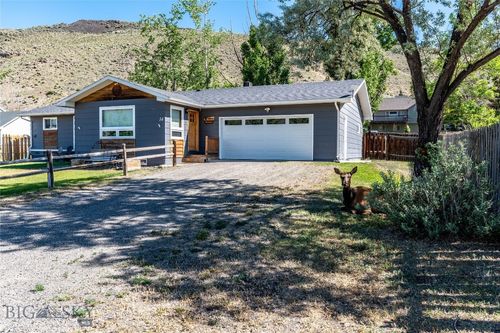 14 Peters Ln, Gardiner, MT, 59030-9404 | Card Image