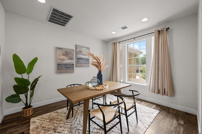 Formal Dining | Image 13