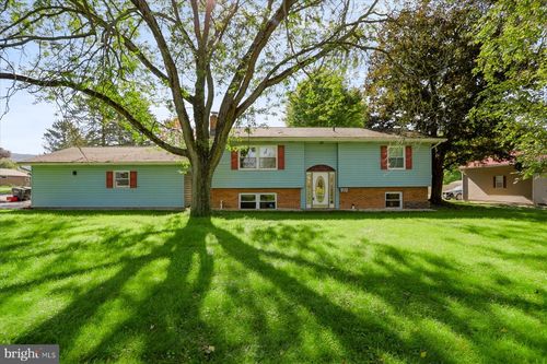 1282 Doruss Dr, BELLEFONTE, PA, 16823-7608 | Card Image