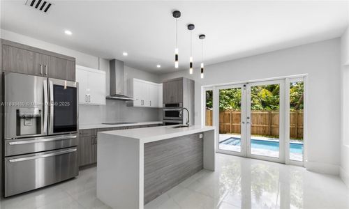 3140-3140 Carter St, Miami, FL, 33133-4321 | Card Image
