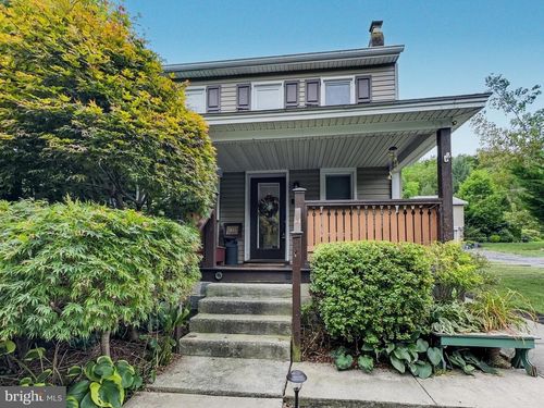 900 2nd St, MOUNT WOLF, PA, 17347-9766 | Card Image