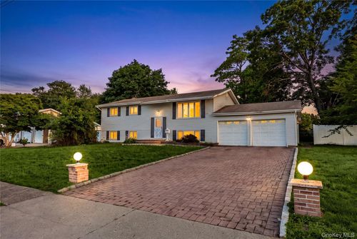 36 Clearview Dr, Wheatley Heights, NY, 11798-1013 | Card Image