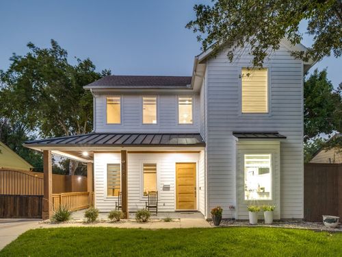 566 Hambrick Rd, Dallas, TX, 75218-1745 | Card Image