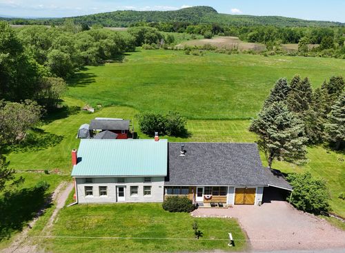 398 North Rd, Milton, VT, 05468-3074 | Card Image