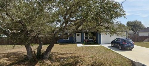 930 Redwood Ave, Rockport, TX, 78382 | Card Image