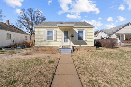 756 Sherman St, Salina, KS, 67401-4745 | Card Image