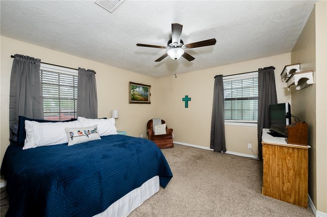 923 N Hull St, House other with 3 bedrooms, 2 bathrooms and null parking in Caldwell TX | Image 12