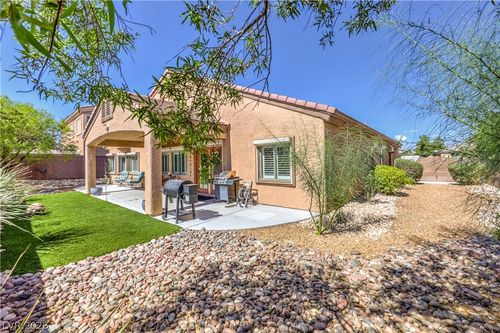 8327 Bowman Woods Cir, Las Vegas, NV, 89129-8342 | Card Image