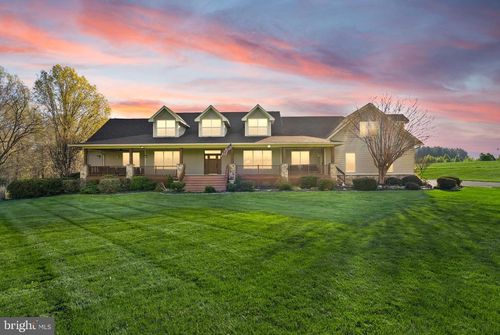 9351 Mackenzie Meadow Ct, Nokesville, VA, 20181-1032 | Card Image