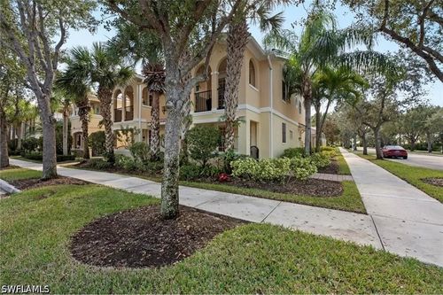 15561 Latitude Dr, BONITA SPRINGS, FL, 34135-8516 | Card Image