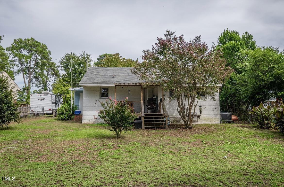 Mcbain Dr, Fayetteville, NC 28305