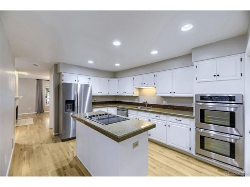 8703 Wentworth Ct, Lone Tree, CO, 80124-3112 | Card Image