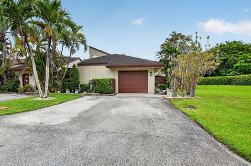 22718 Vistawood Way, Boca Raton, FL, 33428-5501 | Card Image