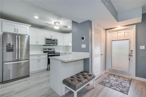 apt-305-681 S Hollybrook Dr, Pembroke Pines, FL, 33025-4011 | Card Image
