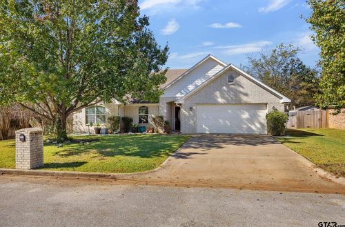 111 Bluebird Ln, Whitehouse, TX, 75791-9635 | Card Image