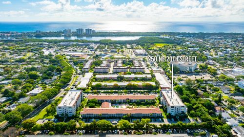 5260-250 Ne 20th St, Boca Raton, FL, 33431-8055 | Card Image