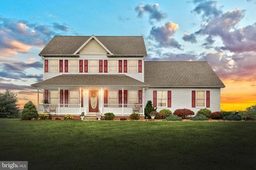 574 Mathias Rd, Littlestown, PA, 17340-9552 | Card Image