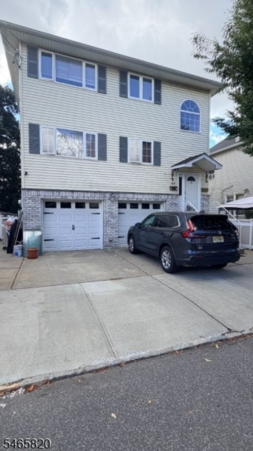 47 Cleveland St, Belleville, NJ, 07109-2933 | Card Image