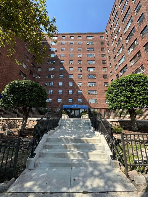 apt-5n-6515 Kennedy Blvd E, West New York, NJ, 07093-4207 | Card Image