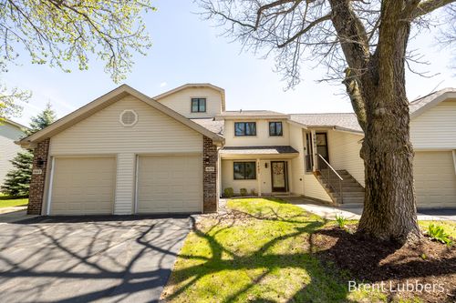 7679 Blackmar Cir, Portage, MI, 49024-4089 | Card Image