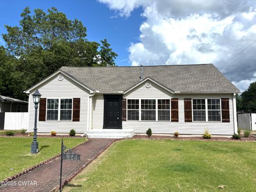 823 S High St, Trenton, TN, 38382-2702 | Card Image