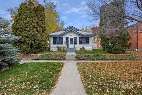 412 6th Ave N, Twin Falls, ID, 83301-5949 | Card Image